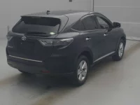 Toyota HARRIER лот № 70216 оценка 3.5  с аукциона в Японии 1