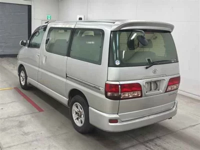 Toyota HIACE REGIUS