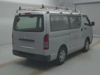 Toyota REGIUS ACE VAN лот № 77013 оценка RA  с аукциона в Японии 1