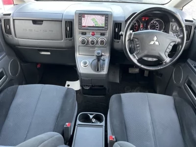 Mitsubishi DELICA D5