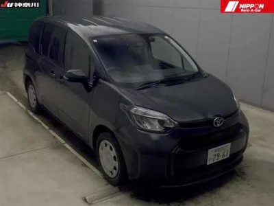 Toyota SIENTA  с аукциона в Японии