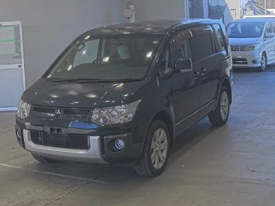 Mitsubishi DELICA D5