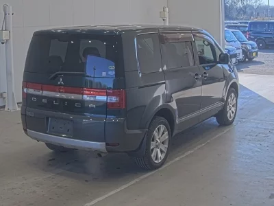 Mitsubishi DELICA D5