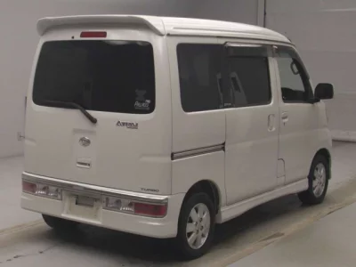 Daihatsu Atrai Wagon  с аукциона в Японии