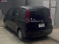 Toyota SIENTA лот № 8606 оценка R  с аукциона в Японии 1