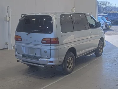 Mitsubishi DELICA  с аукциона в Японии