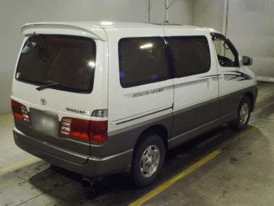 Toyota HIACE  с аукциона в Японии