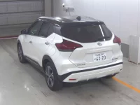 Nissan KICKS лот № 1001 оценка 5  с аукциона в Японии 1