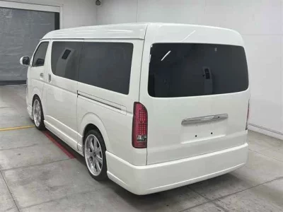 Toyota HIACE VAN  с аукциона в Японии