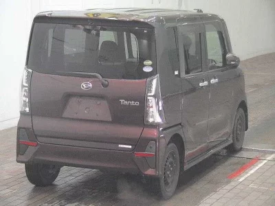 Daihatsu TANTO  с аукциона в Японии