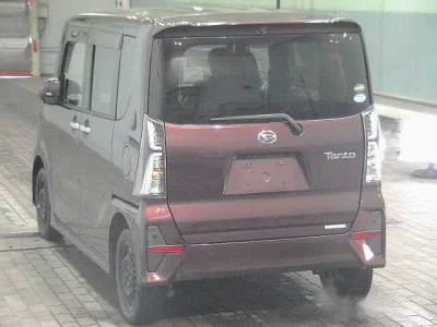 Daihatsu TANTO  с аукциона в Японии