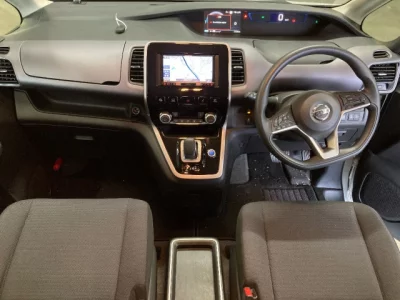 Nissan SERENA  с аукциона в Японии