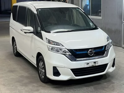 Nissan SERENA  с аукциона в Японии