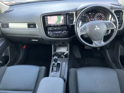 Mitsubishi OUTLANDER  с аукциона в Японии