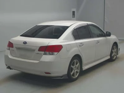 Subaru LEGACY B4  с аукциона в Японии