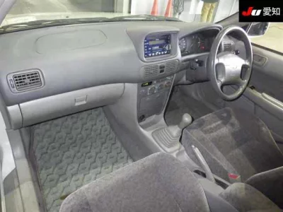 Toyota COROLLA  с аукциона в Японии