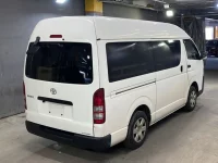 Toyota HIACE VAN лот № 25 оценка R  с аукциона в Японии 4