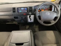 Toyota HIACE VAN лот № 25 оценка R  с аукциона в Японии 2
