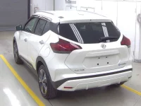 Nissan KICKS лот № 1006 оценка 5  с аукциона в Японии 1