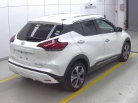 Nissan KICKS лот № 1006 оценка 5  с аукциона в Японии 3
