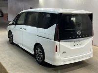 Nissan SERENA лот № 28 оценка 4  с аукциона в Японии 1