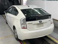 Toyota PRIUS лот № 3003 оценка 3  с аукциона в Японии 1