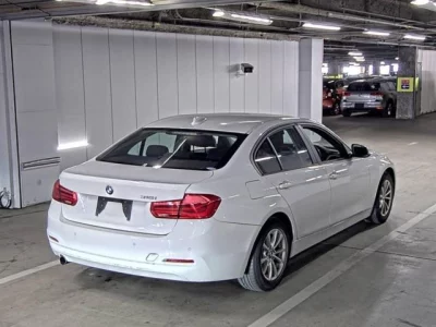 BMW 3-Series  с аукциона в Японии