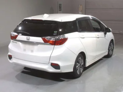 Honda SHUTTLE  с аукциона в Японии