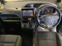 Toyota VOXY лот № 34 оценка R  с аукциона в Японии 2