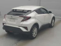 Toyota C-HR лот № 70259 оценка 3  с аукциона в Японии 1