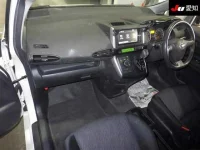 Toyota WISH лот № 3040 оценка 4  с аукциона в Японии 2
