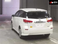 Toyota WISH лот № 3040 оценка 4  с аукциона в Японии 1