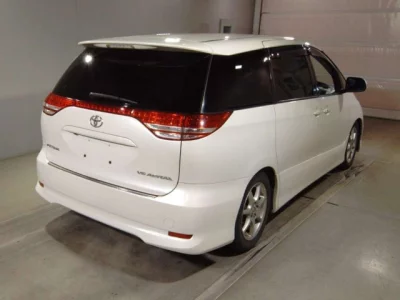 Toyota ESTIMA  с аукциона в Японии