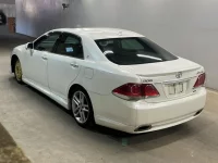Toyota CROWN лот № 50 оценка R  с аукциона в Японии 1