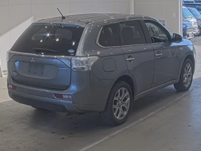 Mitsubishi OUTLANDER PHEV