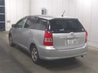 Toyota WISH лот № 7018 оценка 3.5  с аукциона в Японии 1