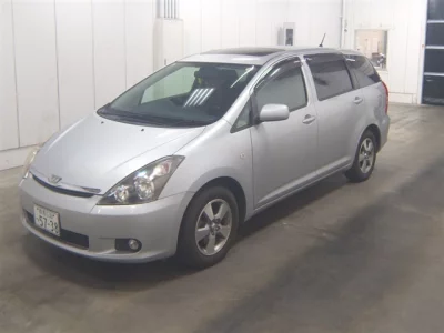 Toyota WISH  с аукциона в Японии