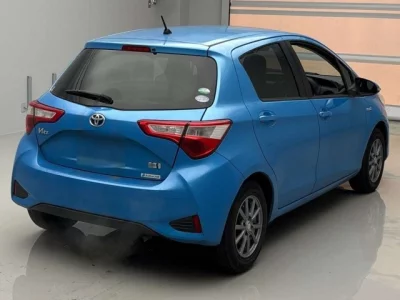 Toyota VITZ  с аукциона в Японии