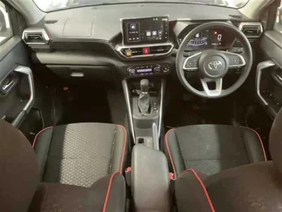 Toyota RAIZE  с аукциона в Японии