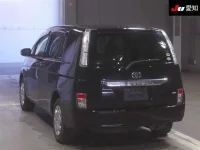 Toyota ISIS лот № 30035 оценка R  с аукциона в Японии 1