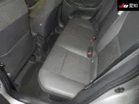 Toyota YARIS лот № 3046 оценка 4.5  с аукциона в Японии 3