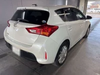 Toyota AURIS лот № 50007 оценка R  с аукциона в Японии 1