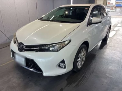 Toyota AURIS  с аукциона в Японии