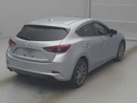 Mazda AXELA лот № 73507 оценка 4  с аукциона в Японии 1