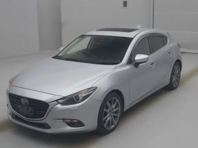 Mazda AXELA  с аукциона в Японии