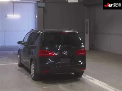 Volkswagen GOLF TOURAN  с аукциона в Японии