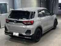 Toyota RAIZE лот № 72 оценка 4  с аукциона в Японии 4