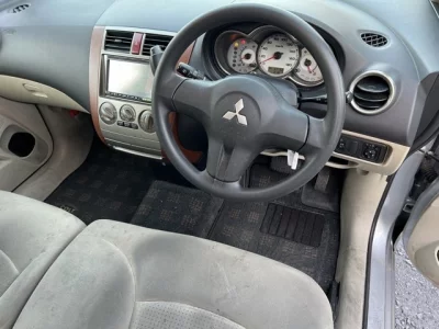 Mitsubishi COLT PLUS