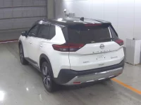 Nissan X-TRAIL лот № 1015 оценка 5  с аукциона в Японии 1