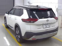 Nissan X-TRAIL лот № 1024 оценка 5  с аукциона в Японии 1
